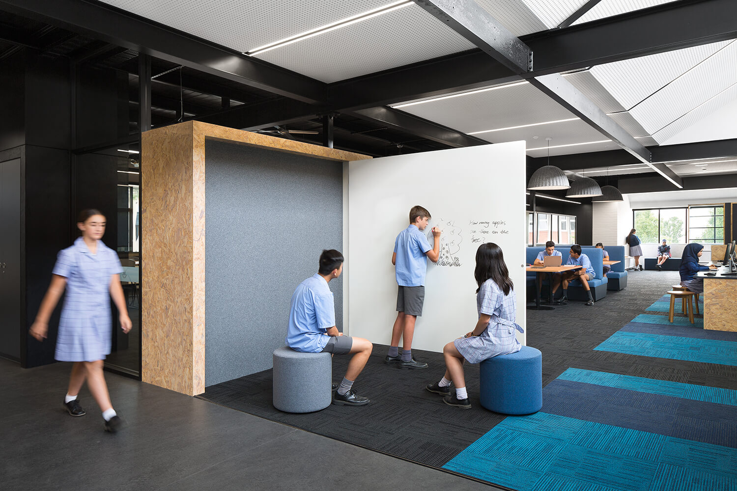 Collaborative Zones in Libraries by VE Furniture